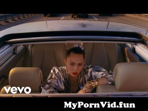 View Full Screen: mark ronson nothing breaks like a heart official video ft miley cyrus.jpg