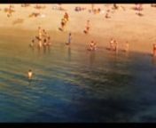 ENGLISH SUBTITLES PRESSING CCnDocumental de promoción turística narrado en clave fantástica, tiene también como fin el recuerdo histórico de topónimos populares, casi olvidados, relativos a las playas de la capital herculina, en Galicia (noroeste de España).nRodado con película inversible de súper-8 Kodak Ektachrome, en formato Iscorama, es la primera vez en el mundo que se emplea súper-8 anamórfico bajo el agua.nConcebido, filmado y escrito por Ignacio Benedeti Corzo.nPostproducción