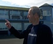 A Manx Gaelic film about the thickest wall in Peel, with a very good reason...nAlso here is a discussion of the shore and how there were definite areas along the shore for different groups of people.nnThis is a part of a tour around Peel filmed with Stewart Bennett on 10 May 2022:nhttps://culturevannin.im/watchlisten/videos/turrys-mygeayrt-purt-ny-hinshey-761340/nnAn English version of this tour is also available: https://culturevannin.im/watchlisten/videos/a-tour-of-peel-with-stewart-bennett-74