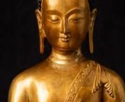 Material : bronzen31,6 cm highn23 cm wide and 17 cm deepnBhumisparsha mudranMiddle 20th centurynVery high quality !nWeight: 5,08 kgsnOriginating from NepalnNr: 3701-18nhttps://www.burmese-art.com/catalog/old-bronze-nepali-buddha-statue-from-nepal-3701-18#