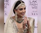 Watch Sushmita Sen recite a SHAYARI in Urdu as the OG beauty queen goes bridal at Lakme Fashion Week 2018. The Bengali beauty was requested by a scriber to sing a song at the press conference of the fashion fiesta. Sushmita, however, not being a spoilsport, did not disappoint the gentleman who made the request. She tactfully said a no for singing but treated everyone with a beautiful Shayari. The former Miss Universe took to the ramp as a vintage bride for Kotwara, the much-revered brand founded