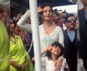 When Aishwarya Rai Bachchan and her 5-year-old daughter Aaradhya Bachchan sang National Anthem and left everyone SURPRISED! Back in 2017, the Bollywood diva was in Melbourne with her little daughter to hoist the Indian flag to mark India’s 70th Independence Day. The mother-daughter were cheerful among a huge crowd. The duo not only hoisted the Tricolour but also sang the National Anthem. Aishwarya opted for a sea green heavily embellished Indian outfit while Aaradhya wore a lehenga. Aishwarya