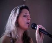 Josée Vertefeuille chante