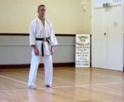 Sensei Ray Alsop (5th Dan and Chief Instructor at Torbay Karate Club) performs the kata: Heian Nidan. This kata is performed at Red Belt (8th Kyu) level when grading to Yellow Belt (7th Kyu).