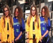 Rakhi Sawant reached to meet her mother and told the condition of her heart. Rakhi Sawant told her friend is support system. Rakhi Sawant started crying in front of everyone while talking to the media. For all Latest updates on tv and bollywood news please subscribe to FilmiBeat. &#60;br/&#62; &#60;br/&#62;#RakhiSawantSpotted #SherlynChopraOnRakhiSawant #RakhiSawantInterview #FilmiBeat