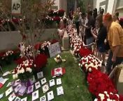 Fans paid tribute to Michael Jackson on the 10th anniversary of his death at the late pop star&#39;s burial place in Glendale, California. (June 26) &#60;br/&#62;