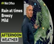 Outbreaks of rain clearing the southeast, otherwise bright for many with a few showers in the south. Breezy and very mild for the time of year. Showers clearing into the evening before further rain moves through overnight. – This is the Met Office UK Weather forecast for the afternoon of 18/02/24. Bringing you today’s weather forecast is Marco Petagna.