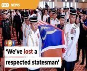 Anwar Ibrahim extends his condolences to the family of the late Abdul Taib Mahmud and the people of Sarawak.&#60;br/&#62;&#60;br/&#62;&#60;br/&#62;Read More: https://www.freemalaysiatoday.com/category/nation/2024/02/21/sarawak-has-lost-a-respected-statesman-says-pm/ &#60;br/&#62;&#60;br/&#62;https://www.freemalaysiatoday.com/category/nation/2024/02/21/tributes-pour-in-for-mentor-who-led-sarawaks-development/ &#60;br/&#62;&#60;br/&#62;Laporan Lanjut: https://www.freemalaysiatoday.com/category/bahasa/tempatan/2024/02/21/sarawak-hilang-negarawan-dihormati-kata-pm/&#60;br/&#62;&#60;br/&#62;https://www.freemalaysiatoday.com/category/bahasa/tempatan/2024/02/21/pemergian-taib-kehilangan-besar-buat-sarawak-negara/&#60;br/&#62;&#60;br/&#62;Free Malaysia Today is an independent, bi-lingual news portal with a focus on Malaysian current affairs.&#60;br/&#62;&#60;br/&#62;Subscribe to our channel - http://bit.ly/2Qo08ry&#60;br/&#62;------------------------------------------------------------------------------------------------------------------------------------------------------&#60;br/&#62;Check us out at https://www.freemalaysiatoday.com&#60;br/&#62;Follow FMT on Facebook: http://bit.ly/2Rn6xEV&#60;br/&#62;Follow FMT on Dailymotion: https://bit.ly/2WGITHM&#60;br/&#62;Follow FMT on Twitter: http://bit.ly/2OCwH8a &#60;br/&#62;Follow FMT on Instagram: https://bit.ly/2OKJbc6&#60;br/&#62;Follow FMT on TikTok : https://bit.ly/3cpbWKK&#60;br/&#62;Follow FMT Telegram - https://bit.ly/2VUfOrv&#60;br/&#62;Follow FMT LinkedIn - https://bit.ly/3B1e8lN&#60;br/&#62;Follow FMT Lifestyle on Instagram: https://bit.ly/39dBDbe&#60;br/&#62;------------------------------------------------------------------------------------------------------------------------------------------------------&#60;br/&#62;Download FMT News App:&#60;br/&#62;Google Play – http://bit.ly/2YSuV46&#60;br/&#62;App Store – https://apple.co/2HNH7gZ&#60;br/&#62;Huawei AppGallery - https://bit.ly/2D2OpNP&#60;br/&#62;&#60;br/&#62;#FMTNews #TaibMahmud #AnwarIbrahim #Sarawak #Tributes