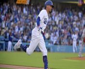 Los Angeles Dodgers Take Down Rival Giants in Narrow 5-4 Victory from mom and san noti america saxy video