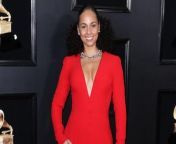 After fans remarked the performers’ partners must have been jealous watching their touchy-feely Super Bowl halftime production, Alicia Keys’ husband insists there is no “negative vibes” over the singer and Usher’s intimate show.