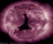 Watch this one-week time-lapse of the coronal hole in the Sun&#39;s atmosphere from NASA&#39;s Solar Dynamics Observatory. &#60;br/&#62;&#60;br/&#62;Amazing One-Week Time-Lapse Capturing A Gigantic Coronal Hole On Sun Via NASA&#39;s Solar Dynamic Observatory&#60;br/&#62;&#60;br/&#62;Credit: NASA/SDO