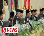 Various matters including the proposed Police (Amendment) Bill 2023 and the Constitution (Amendment) Bill 2024 regarding citizenship issues were discussed at the 265th Meeting of the Conference of Rulers held at Istana Negara. &#60;br/&#62;&#60;br/&#62;Read more at http://tinyurl.com/3wwx4cxh&#60;br/&#62;&#60;br/&#62;WATCH MORE: https://thestartv.com/c/news&#60;br/&#62;SUBSCRIBE: https://cutt.ly/TheStar&#60;br/&#62;LIKE: https://fb.com/TheStarOnline