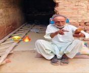 This is a very beautiful and funny video, see how Baba reacts when he is having fun while sitting alone. &#60;br/&#62;&#60;br/&#62;funny video &#60;br/&#62;comedy video &#60;br/&#62;viral funny video &#60;br/&#62;full funny video &#60;br/&#62;short video funny &#60;br/&#62;short funny &#60;br/&#62;temperamental baba &#60;br/&#62;Entertainment &#60;br/&#62;Educated &#60;br/&#62;