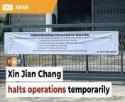 This comes after a protest by several NGOs in front of Xin Jian Chang Sdn Bhd’s factory in Batu Pahat, Johor, yesterday.&#60;br/&#62;&#60;br/&#62;&#60;br/&#62;Read More: https://www.freemalaysiatoday.com/category/nation/2024/03/20/supplier-involved-in-allah-socks-controversy-temporarily-halts-operations/ &#60;br/&#62;&#60;br/&#62;&#60;br/&#62;Free Malaysia Today is an independent, bi-lingual news portal with a focus on Malaysian current affairs.&#60;br/&#62;&#60;br/&#62;Subscribe to our channel - http://bit.ly/2Qo08ry&#60;br/&#62;------------------------------------------------------------------------------------------------------------------------------------------------------&#60;br/&#62;Check us out at https://www.freemalaysiatoday.com&#60;br/&#62;Follow FMT on Facebook: https://bit.ly/49JJoo5&#60;br/&#62;Follow FMT on Dailymotion: https://bit.ly/2WGITHM&#60;br/&#62;Follow FMT on X: https://bit.ly/48zARSW &#60;br/&#62;Follow FMT on Instagram: https://bit.ly/48Cq76h&#60;br/&#62;Follow FMT on TikTok : https://bit.ly/3uKuQFp&#60;br/&#62;Follow FMT Berita on TikTok: https://bit.ly/48vpnQG &#60;br/&#62;Follow FMT Telegram - https://bit.ly/42VyzMX&#60;br/&#62;Follow FMT LinkedIn - https://bit.ly/42YytEb&#60;br/&#62;Follow FMT Lifestyle on Instagram: https://bit.ly/42WrsUj&#60;br/&#62;Follow FMT on WhatsApp: https://bit.ly/49GMbxW &#60;br/&#62;------------------------------------------------------------------------------------------------------------------------------------------------------&#60;br/&#62;Download FMT News App:&#60;br/&#62;Google Play – http://bit.ly/2YSuV46&#60;br/&#62;App Store – https://apple.co/2HNH7gZ&#60;br/&#62;Huawei AppGallery - https://bit.ly/2D2OpNP&#60;br/&#62;&#60;br/&#62;#FMTNews #XinJianChangSdnBhd #HaltOperations #Allah #SocksControversy