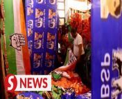 Weeks before India heads into a two-month-long election with nearly a billion voters, political party merchandise and flag makers are expanding operations and working overtime to meet a surge in demand.&#60;br/&#62;&#60;br/&#62;With the first voting day of the seven-phase election on April 19 nearing, garment makers are temporarily converting factories where they usually make saris into production hubs for election flags and banners.&#60;br/&#62; &#60;br/&#62;WATCH MORE: https://thestartv.com/c/news&#60;br/&#62;SUBSCRIBE: https://cutt.ly/TheStar&#60;br/&#62;LIKE: https://fb.com/TheStarOnline