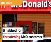 Five suspects have now been remanded until Wednesday, while one has confessed to intimidating the complainant.&#60;br/&#62;&#60;br/&#62;Read More: &#60;br/&#62;https://www.freemalaysiatoday.com/category/nation/2024/04/15/3-held-over-threat-to-mcdonalds-customer-over-boycott/ &#60;br/&#62;https://www.freemalaysiatoday.com/category/nation/2024/04/15/2-more-nabbed-over-threat-to-mcds-customer/ &#60;br/&#62;&#60;br/&#62;Laporan Lanjut: &#60;br/&#62;https://www.freemalaysiatoday.com/category/bahasa/tempatan/2024/04/15/5-suspek-ugut-pelanggan-mcdonalds-ditahan/&#60;br/&#62;&#60;br/&#62;Free Malaysia Today is an independent, bi-lingual news portal with a focus on Malaysian current affairs.&#60;br/&#62;&#60;br/&#62;Subscribe to our channel - http://bit.ly/2Qo08ry&#60;br/&#62;------------------------------------------------------------------------------------------------------------------------------------------------------&#60;br/&#62;Check us out at https://www.freemalaysiatoday.com&#60;br/&#62;Follow FMT on Facebook: https://bit.ly/49JJoo5&#60;br/&#62;Follow FMT on Dailymotion: https://bit.ly/2WGITHM&#60;br/&#62;Follow FMT on X: https://bit.ly/48zARSW &#60;br/&#62;Follow FMT on Instagram: https://bit.ly/48Cq76h&#60;br/&#62;Follow FMT on TikTok : https://bit.ly/3uKuQFp&#60;br/&#62;Follow FMT Berita on TikTok: https://bit.ly/48vpnQG &#60;br/&#62;Follow FMT Telegram - https://bit.ly/42VyzMX&#60;br/&#62;Follow FMT LinkedIn - https://bit.ly/42YytEb&#60;br/&#62;Follow FMT Lifestyle on Instagram: https://bit.ly/42WrsUj&#60;br/&#62;Follow FMT on WhatsApp: https://bit.ly/49GMbxW &#60;br/&#62;------------------------------------------------------------------------------------------------------------------------------------------------------&#60;br/&#62;Download FMT News App:&#60;br/&#62;Google Play – http://bit.ly/2YSuV46&#60;br/&#62;App Store – https://apple.co/2HNH7gZ&#60;br/&#62;Huawei AppGallery - https://bit.ly/2D2OpNP&#60;br/&#62;&#60;br/&#62;#FMTNews #WanMohdZahariWanBusu #McDonald #Kuantan