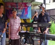 Let&#39;s sing and dance while enjoy the famous Beatles song. This is a fantastic cover version of legendary hits of the Beatles by Abadi Soesman Band in Indonesia.