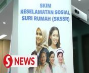 The Social Security Organisation (Socso) will hold roadshows nationwide to provide information on the Housewives’ Social Security Scheme (SKSSR) to company employees and women from the B40 group.&#60;br/&#62;&#60;br/&#62;Socso Committee on the SKSSR chairman Kasthuri Patto said that the first seven sessions (May 6, 7 and 13, July 2, 12, 18 and 23) will be held at Wisma Perkeso, Kuala Lumpur and will involve private sector employers, statutory bodies, government-linked companies, non-governmental organisations and other institutions.&#60;br/&#62;&#60;br/&#62;WATCH MORE: https://thestartv.com/c/news&#60;br/&#62;SUBSCRIBE: https://cutt.ly/TheStar&#60;br/&#62;LIKE: https://fb.com/TheStarOnline
